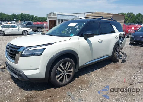 2024 Nissan Pathfinder Platinum 4Wd z USA, uszkodzony, nr VIN 5N1DR3DJ6RC246358